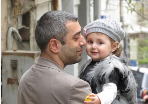 რატომ დადის მზის სათვალით ახალ პარლამენტში ნათია ორველაშვილი Rating